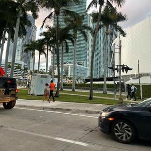 Meet your Posher, Hikmat